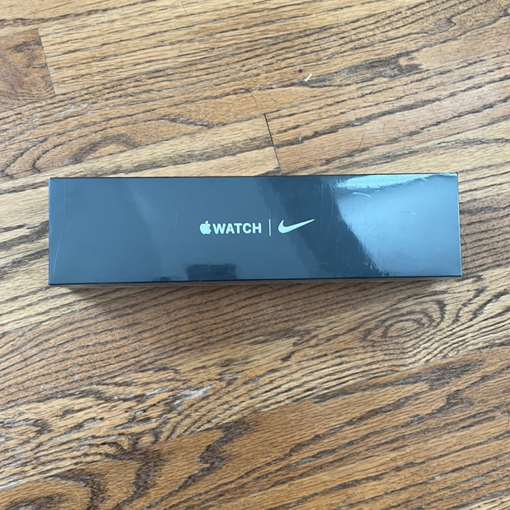 Nike Apple Watch Series 5 - BRAND NEW STILL IN PLASTIC. Never opened.